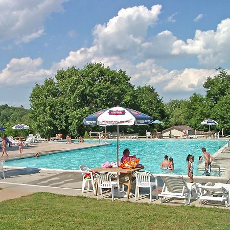 Circle M Rv & Camping Resort - Caravan Park Millersville Buitenkant foto