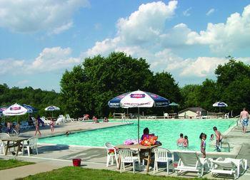 Circle M Rv & Camping Resort - Caravan Park Millersville Buitenkant foto