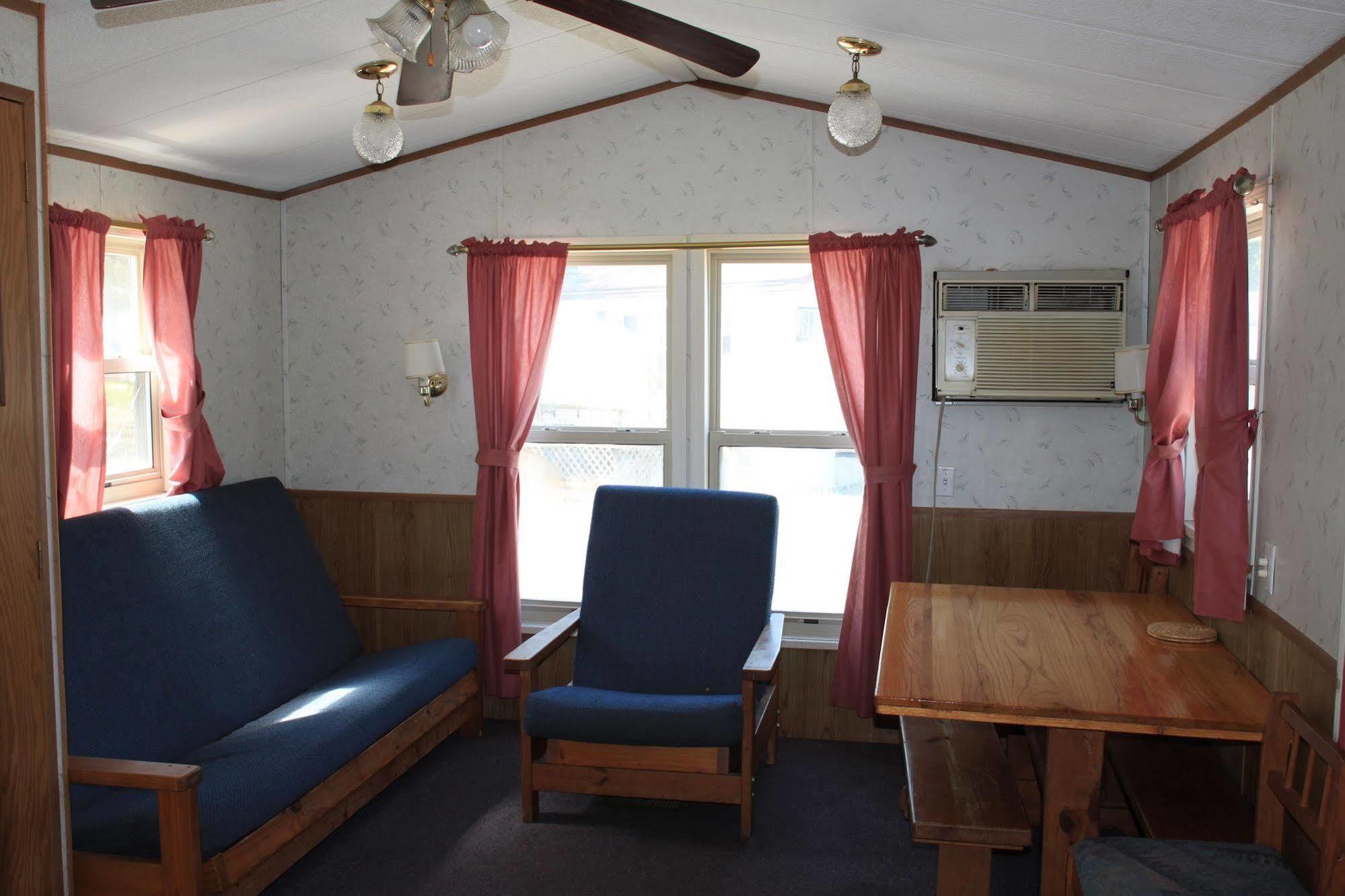 Circle M Rv & Camping Resort - Caravan Park Millersville Buitenkant foto