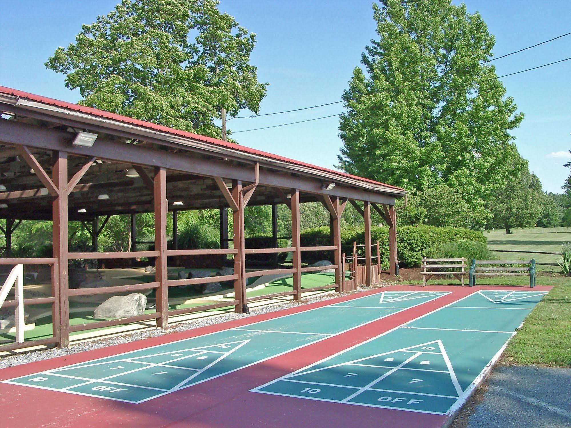 Circle M Rv & Camping Resort - Caravan Park Millersville Buitenkant foto